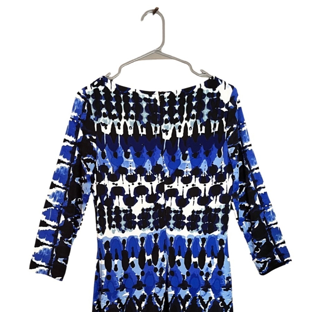 Joseph Ribkoff Abstract Print Stretch Knit Blue Black White Sheath Dress 8 - Picture 6 of 13